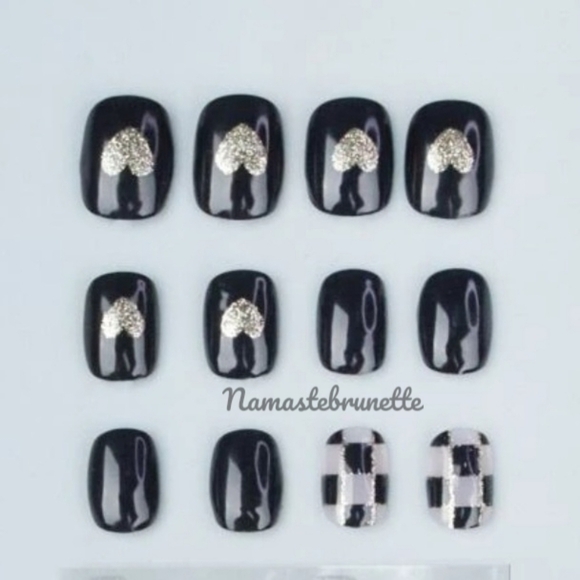 2/$16 Black Glittering Hearts Premium Press on Nails - Picture 5 of 13